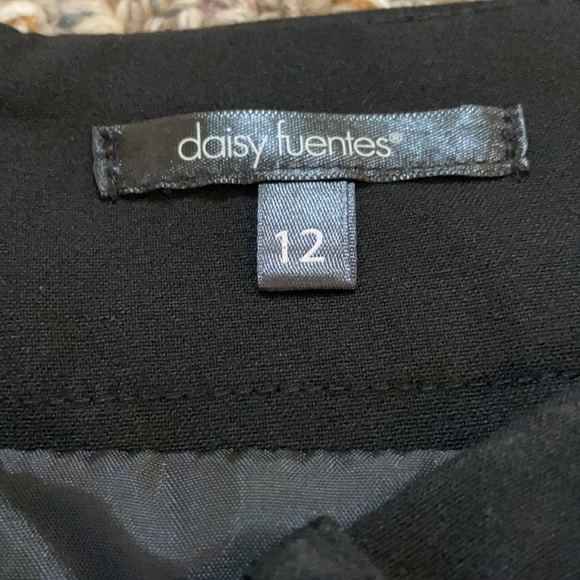 Women’s Daisy Fuentes Skirt - Picture 2 of 3